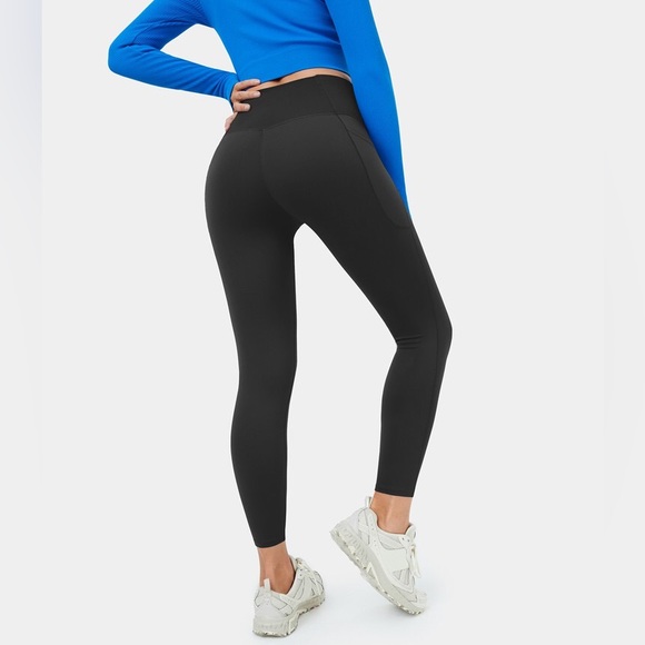 Halara Women’s Mid Rise Pocket Black Leggings Size M - Picture 3 of 16